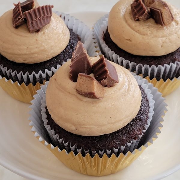 Chocolate Cupcakes with Creamy Peanut Butter Frosting